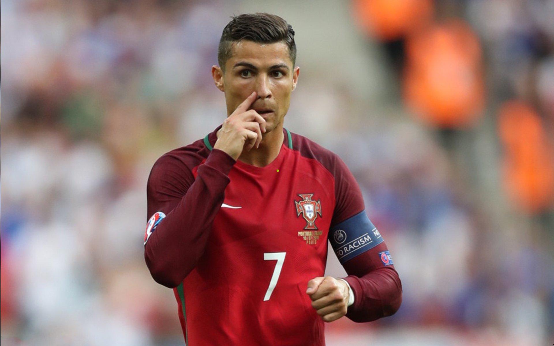 伊朗足球之星阿兹蒙成功接受脚踝手术,康复期预计四个月